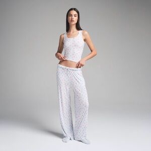 Skims Soft lounge candy heart pants